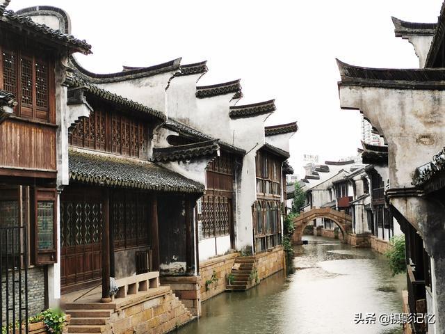游本昌90岁再次翻红，马伊琍一席话道破玄机，网友：这才是好演员的标准！